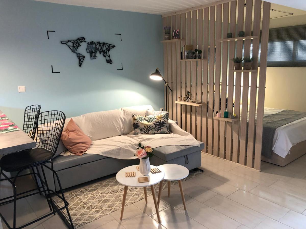 Orfeas Suite Néa Péramos Buitenkant foto